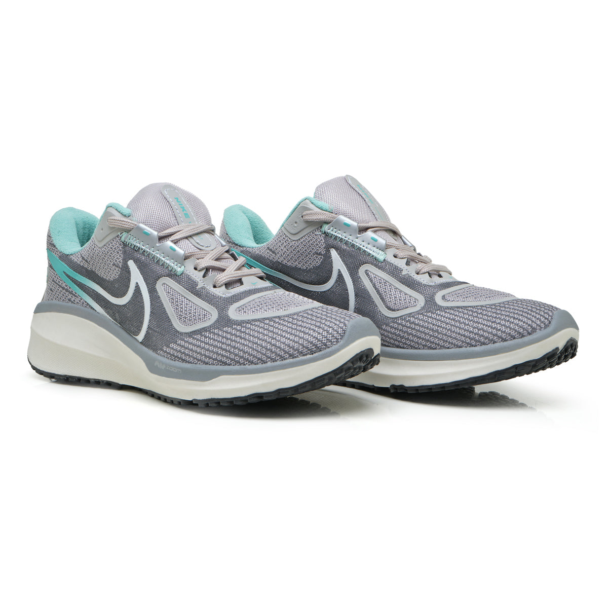 Tênis Nike Vomero 17