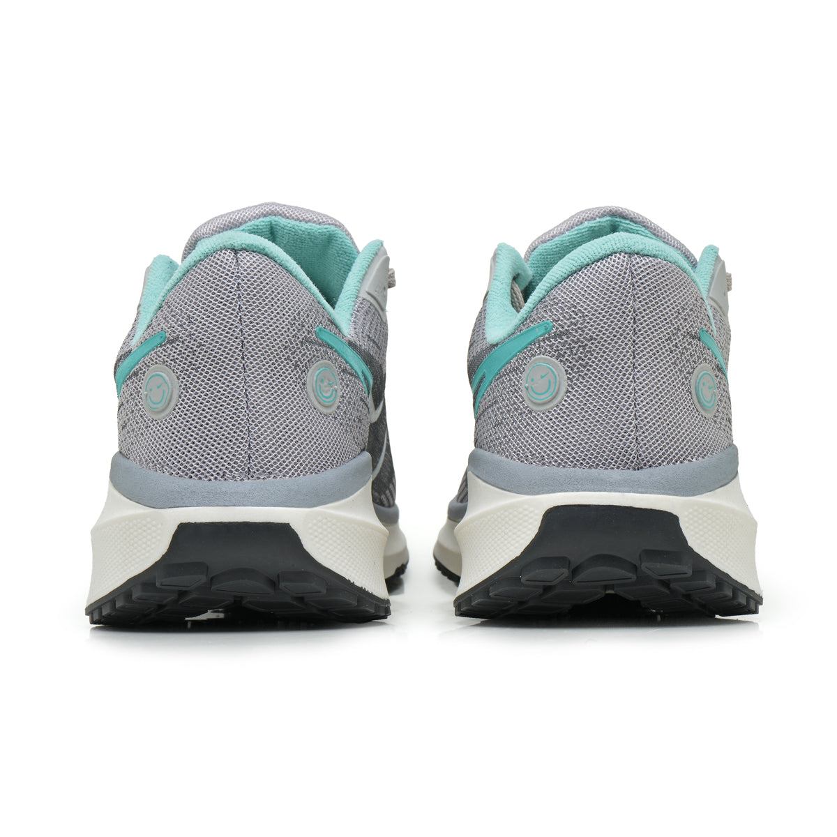 Tênis Nike Vomero 17