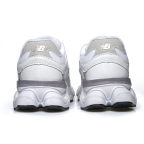 Tênis New Balance 9060