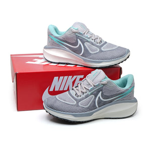 Tênis Nike Vomero 17